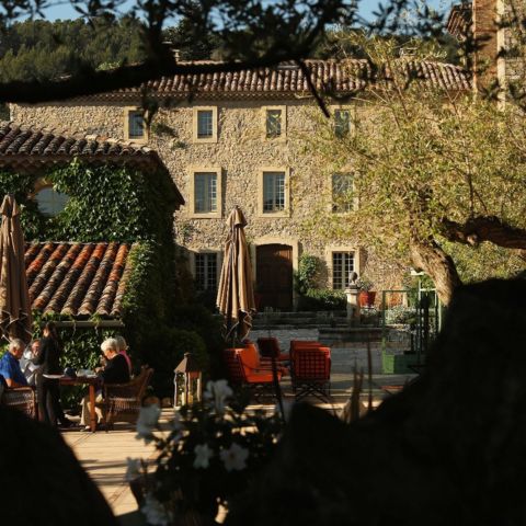 Discover the Château de Berne Vineyard and Its Wines