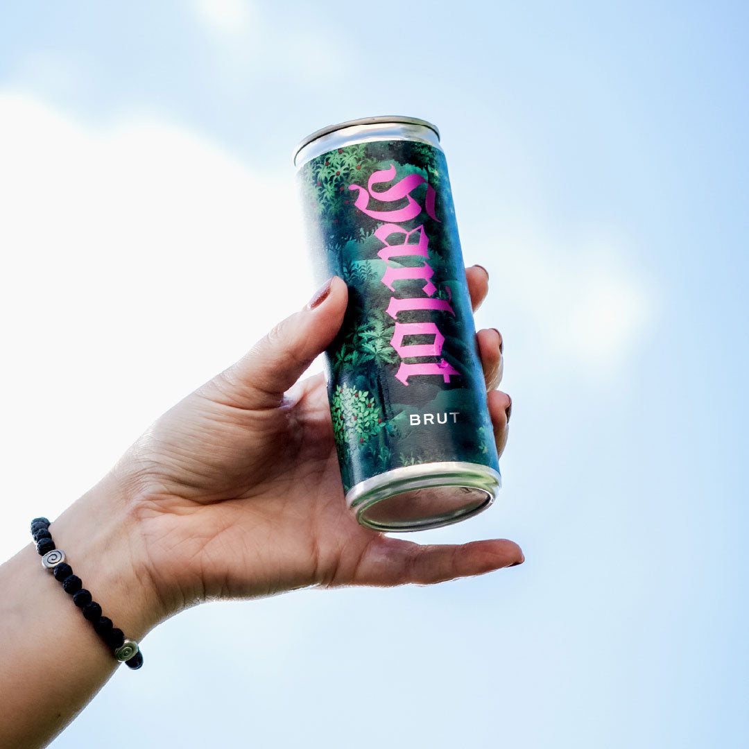 Sparkling White NV - Harlot Brut Can