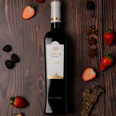 A delightfully rich, red winter warmer from the heart of Provence. Filled with aromas and flavours of ripe black cherries, blackberries and plums with a touch of mixed spice and a lovely long finish. 